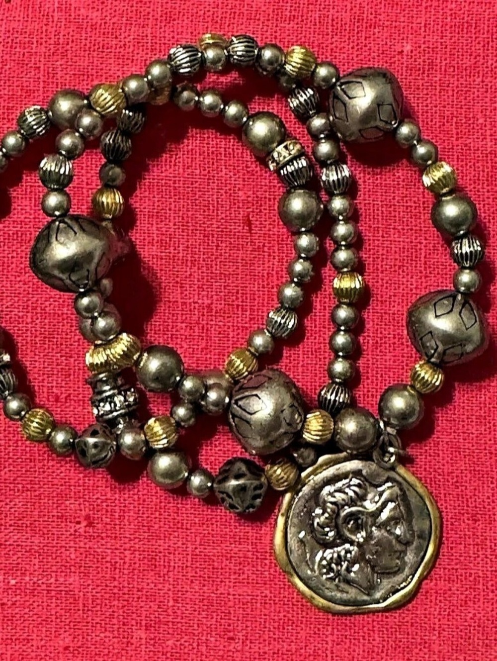 Chico bracelet set - 3 stretch bracelets with one faux coin